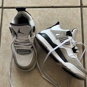 Jordan 4’s Military Black